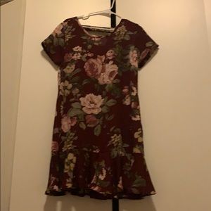 Adorable fall floral dress!